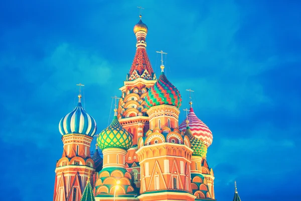 Basil Cathedral Moskva Den Berömda Kupolen Mot Den Blå Himlen — Stockfoto