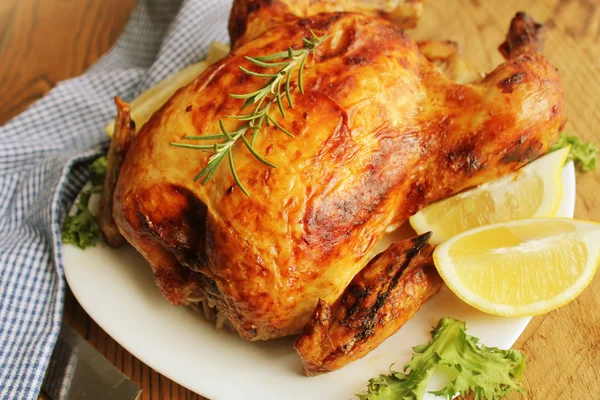 Roasted chicken with herbs — Stock Photo, Image