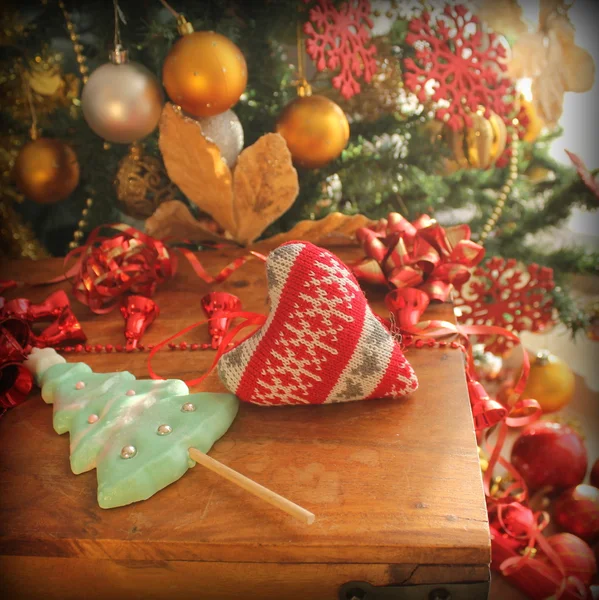 Christmas decoration- knitted heart — Stock Photo, Image