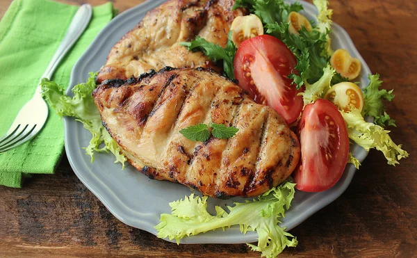 Grilled chicken breas — Stock Photo, Image
