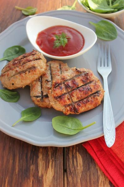 Gegrilde gehaktballetjes — Stockfoto