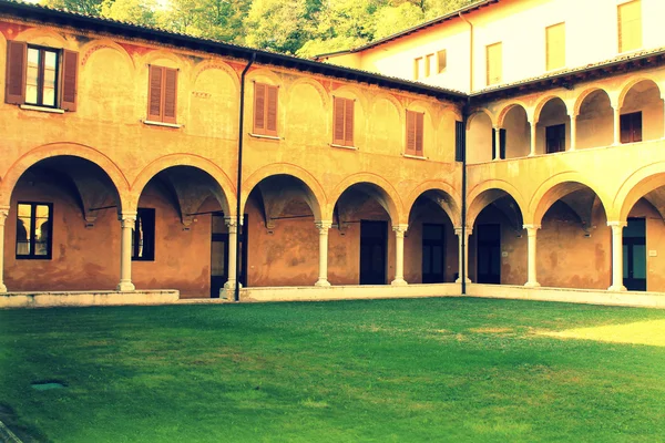 Museo di Santa Giulia, chiostro rinascimentale a Brescia — Foto Stock