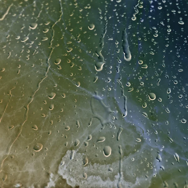 Kapky vody nad mramor textury pozadí — Stock fotografie