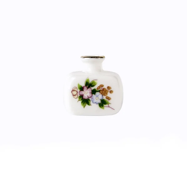 Keramik Porzellan Blumenvase mit floralem Ornament isoliert auf weißem Hintergrund — Stockfoto
