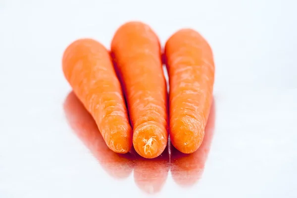 Fresh organic carrots — Stock Photo, Image