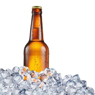 Soğuk şişe bira buz küpleri. 