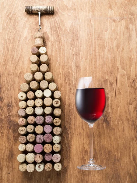 Corchos de vino en forma de botella de vino . —  Fotos de Stock