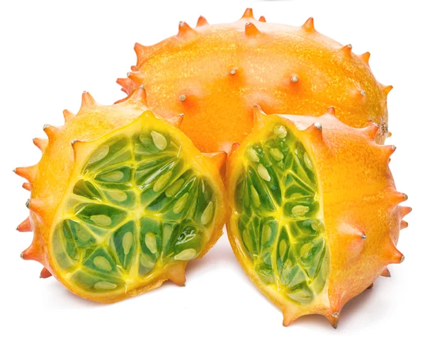 Kiwano frutas no fundo branco . — Fotografia de Stock