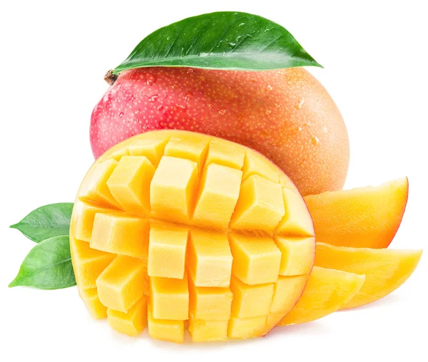Mango vruchten met waterdruppels. Geïsoleerd op een witte achtergrond. — Stockfoto