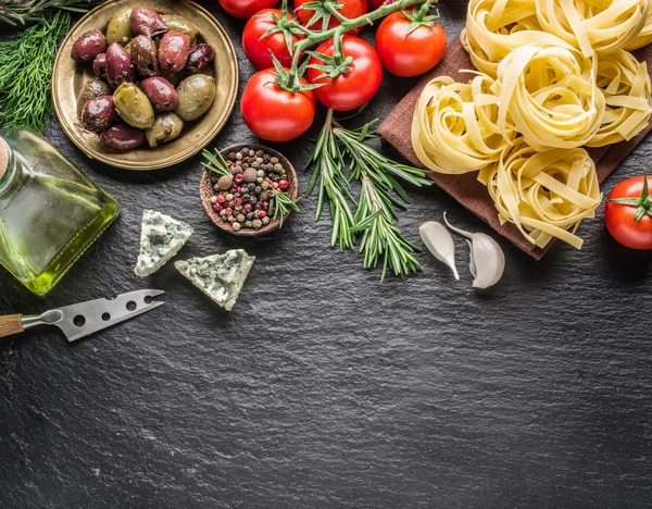 西红柿、 意大利面食和香料. — 图库照片