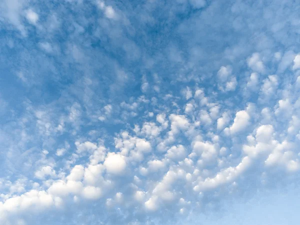 Heap clouds in the blue sky. — Stock Photo, Image