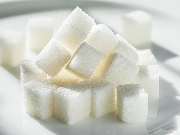 Крупный план белого сахара НПЗ . — стоковое фото