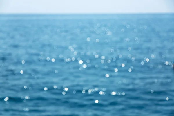 Hermosa agua de mar espumosa . — Foto de Stock