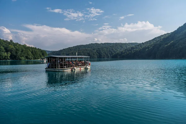 Barco Fluvial Parque Nacional Los Lagos Plitvice Los Parques Nacionales — Foto de Stock