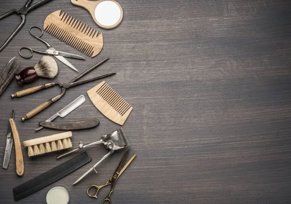 Klassiek Verzorgings Kappersgereedschap Houten Ondergrond Bovenaanzicht Kapperswerktuigen Liggend Donker Houten — Stockfoto