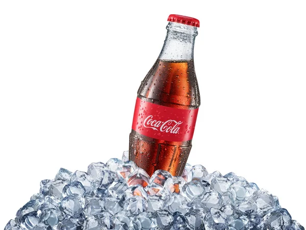 Kyjev Listopad Ukrajina2017 Klasická Láhev Coca Coly Nebo Coly Kostkách — Stock fotografie