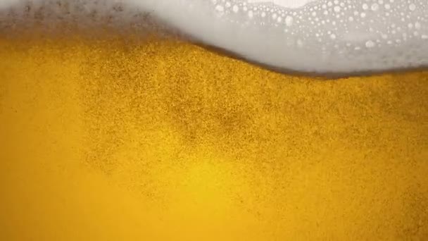 Gros Plan Sur Contenu Verre Bière Bière Oscille Lentement Dans — Video