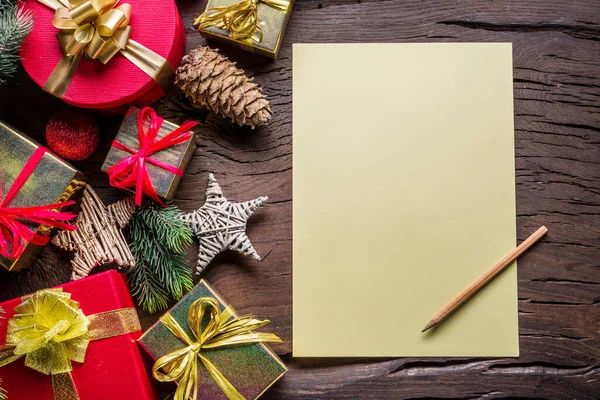 Carta Papel Vazia Papai Noel Decoração Natal Torno Dele Natal — Fotografia de Stock