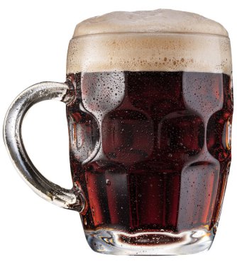 Bir bardak koyu bira beyaz arka planda izole edilmiş büyük bir bira köpüğü. Dosya kırpma yolu içeriyor.