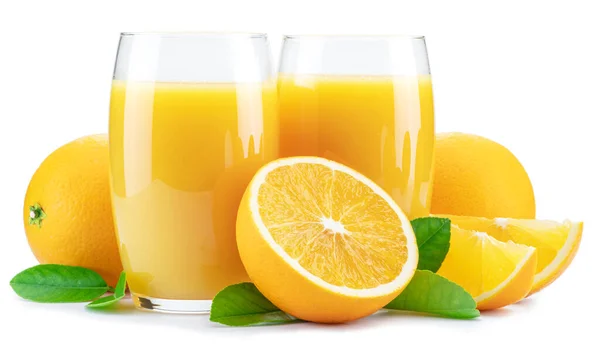 Gelbe Orangenfrüchte Und Zwei Gläser Frischer Orangensaft Isoliert Auf Weißem — Stockfoto