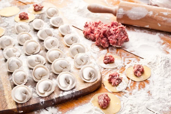 Dumplings. Proceso de cocción . — Foto de Stock