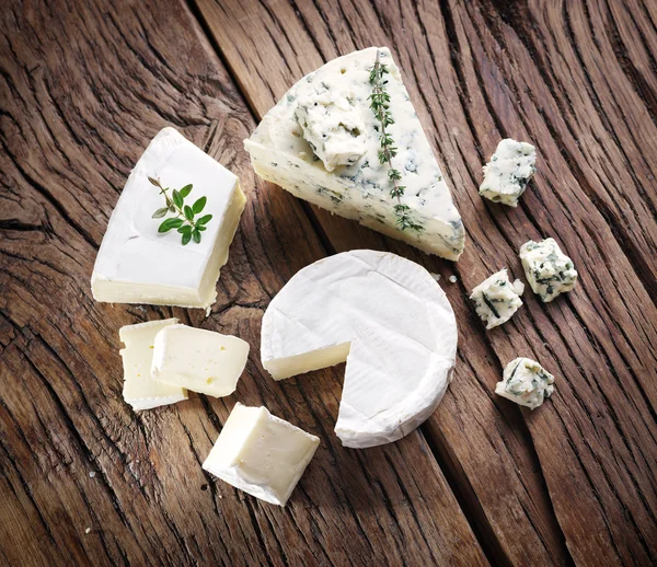 Slices of Danish Blue cheese. — Stock Photo, Image