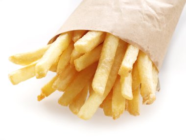 Patates - patates kızartması beyaz bir arka plan üzerinde.