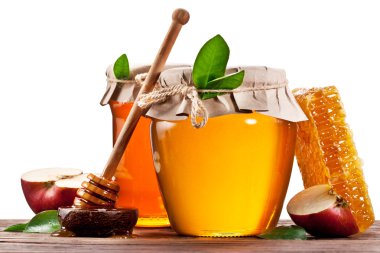 Cam bal, elma ve ahşap üzerine peteğin tam. Clippin