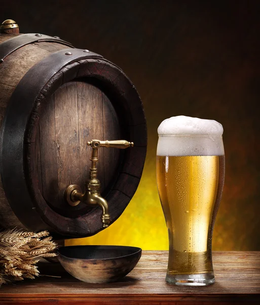 PIN van bier en glas bier. Stockfoto
