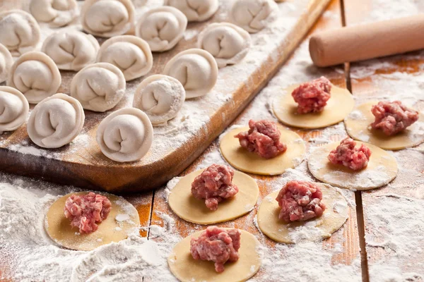Dumplings. Proceso de cocción . —  Fotos de Stock