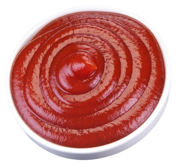 Ketchup de tomate en el tazón pequeño. El archivo contiene rutas de recorte . — Foto de Stock