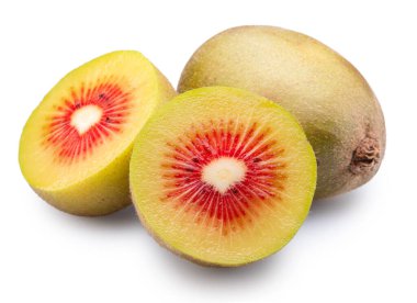 Kırmızı kiwifruit ve kırmızı kivinin kesitleri beyaz arka planda. Dosya kırpma yolları içeriyor.