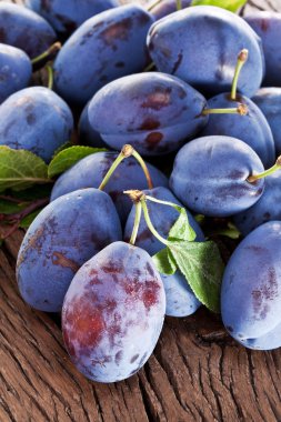 Erik eski ahşap masa.