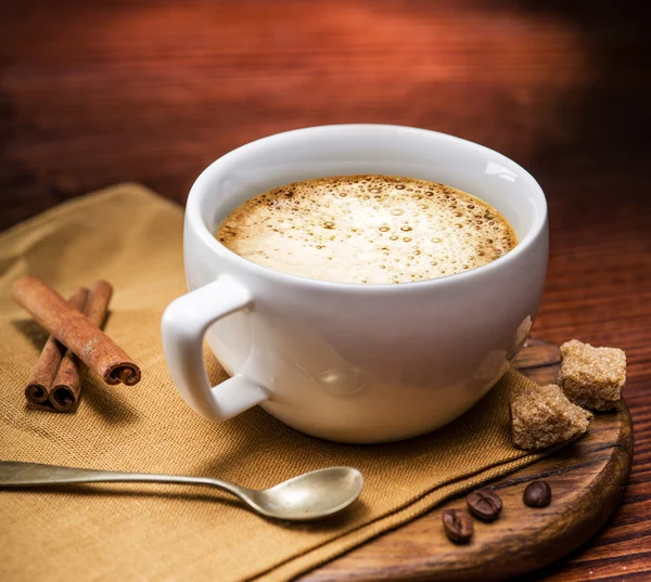 Tasse Cappuccino. — Stockfoto