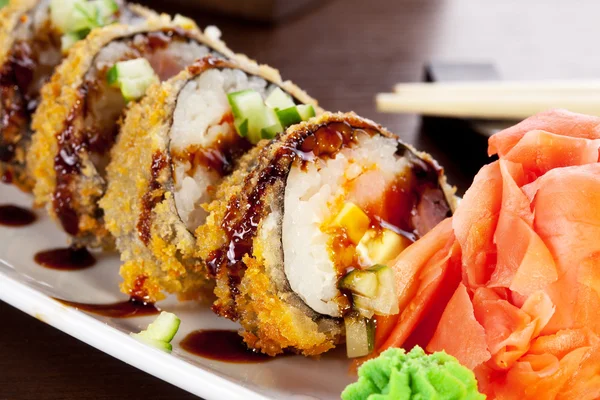 Tempura rueda. Comida tradicional japonesa . — Foto de Stock