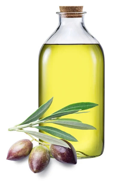 Olivový olej a bobule na bílém pozadí. — Stock fotografie