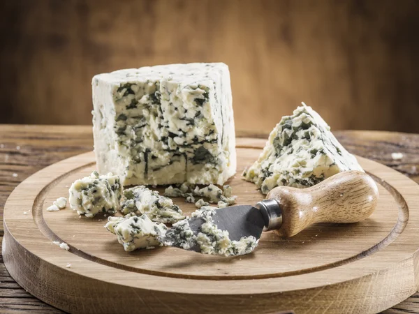 Danish blue cheese. Vintage stiles. — Stock Photo, Image