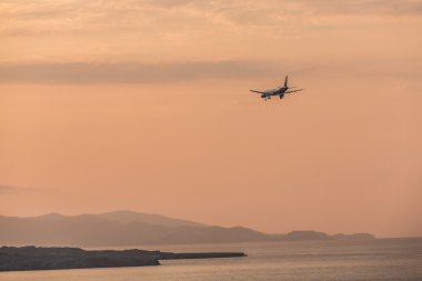Günbatımı Kandiye havaalanı.