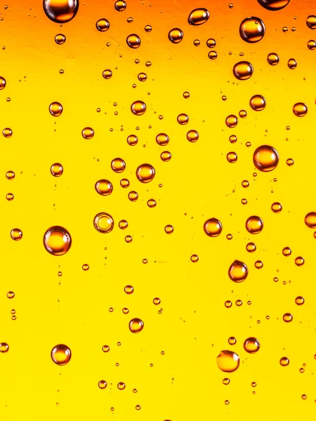 Gotas de agua en un vaso de cerveza. De cerca. . —  Fotos de Stock