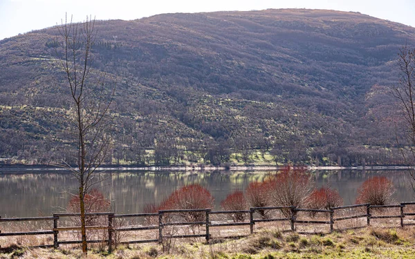 Reservatório Lozoya Del Valle Madrid Espanha Com Palha Seca Vime — Fotografia de Stock