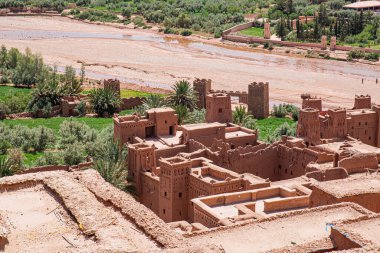 Marakeş, Fas 'ta nehri olan bir köy.