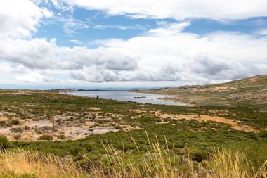 Portekiz 'deki Serra da Estrela Doğal Parkı' nda göl