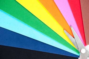 renkli kağıt ve makas