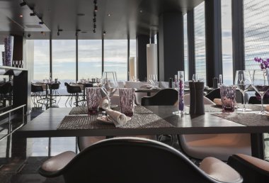 gözlük Restoran tabloda boş Restoran 