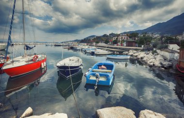 tekneler, liman, Ischia Adası İtalya