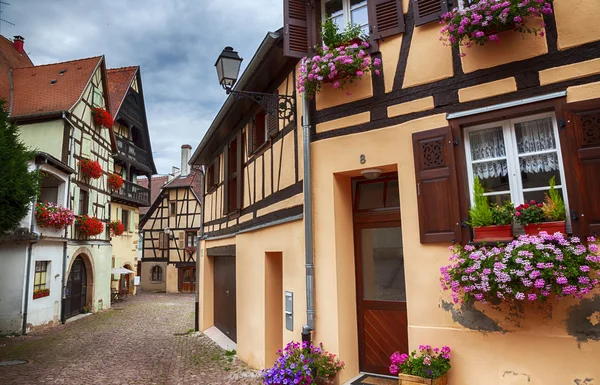Small street in village Eguisheim — Stock Photo, Image