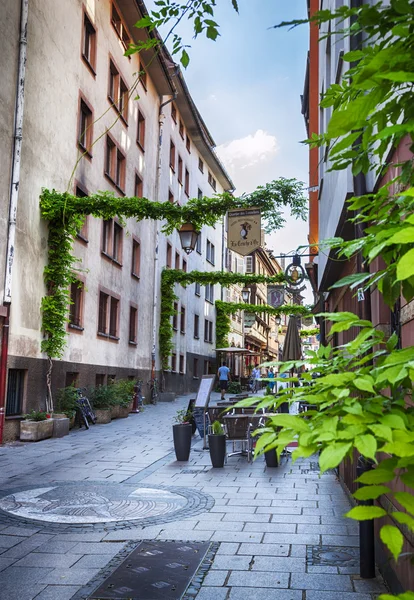 Strazburg'un tarihi kent, Fransa, Temmuz 2014 yılında gece hayatı — Stok fotoğraf