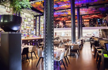 Amsterdam'da şarap barı 