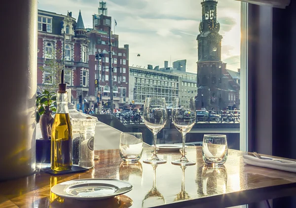 's avonds Amsterdam vanuit restaurant — Stockfoto