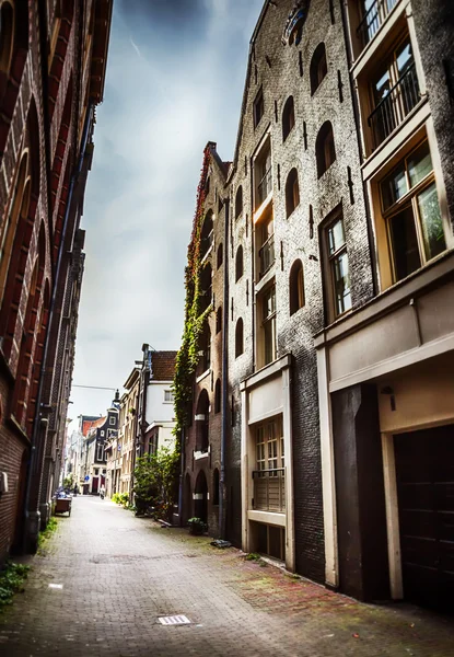 Pequeña calle en Amsterdam — Foto de Stock